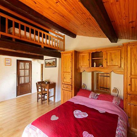 Chambres D'Hotes - La Maison De Julie Антрево Екстериор снимка